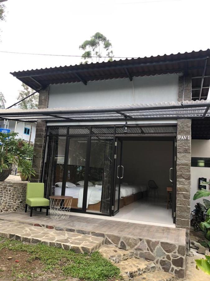Отель Bromo Camp House Экстерьер фото
