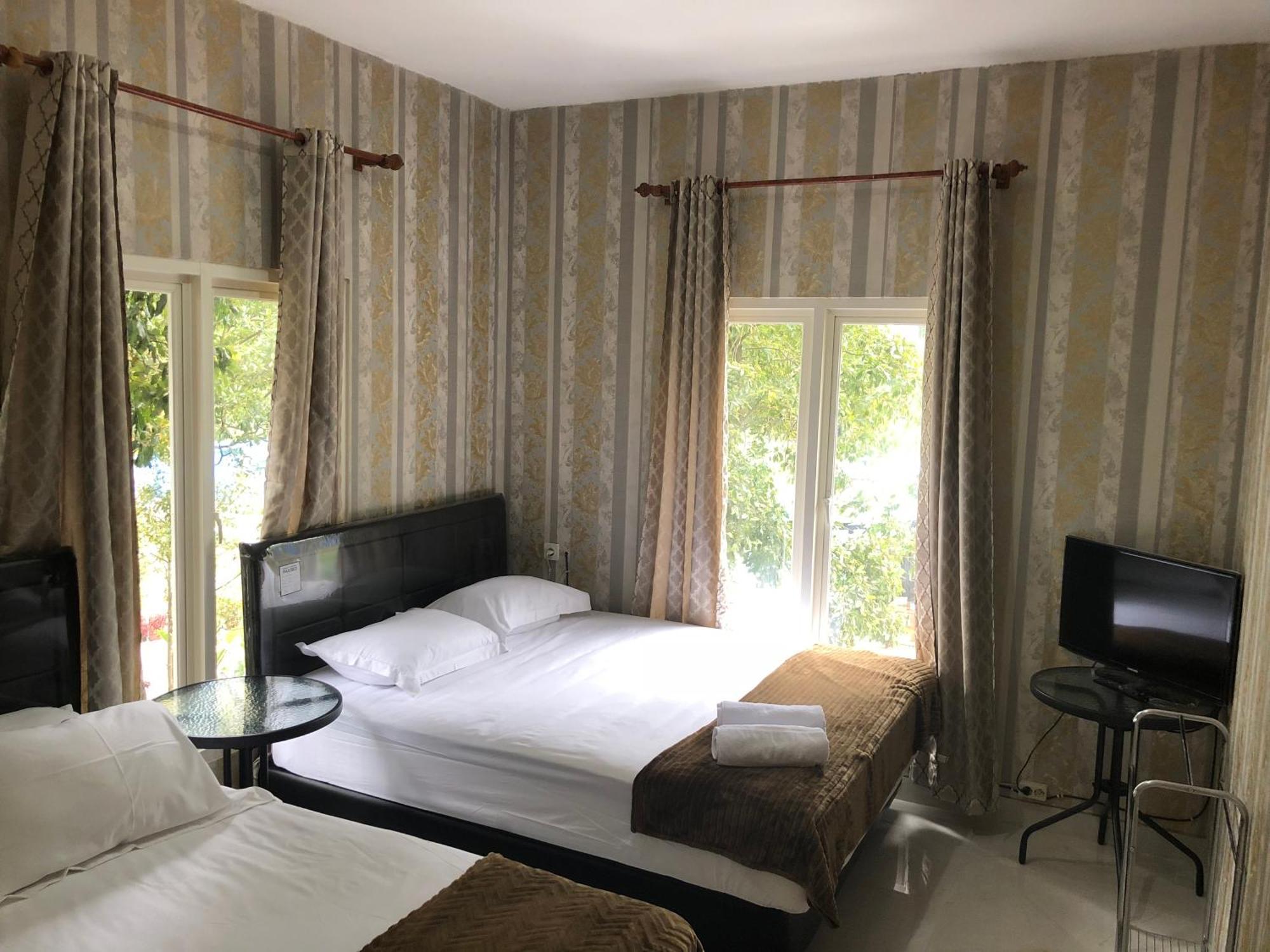 Отель Bromo Camp House Экстерьер фото