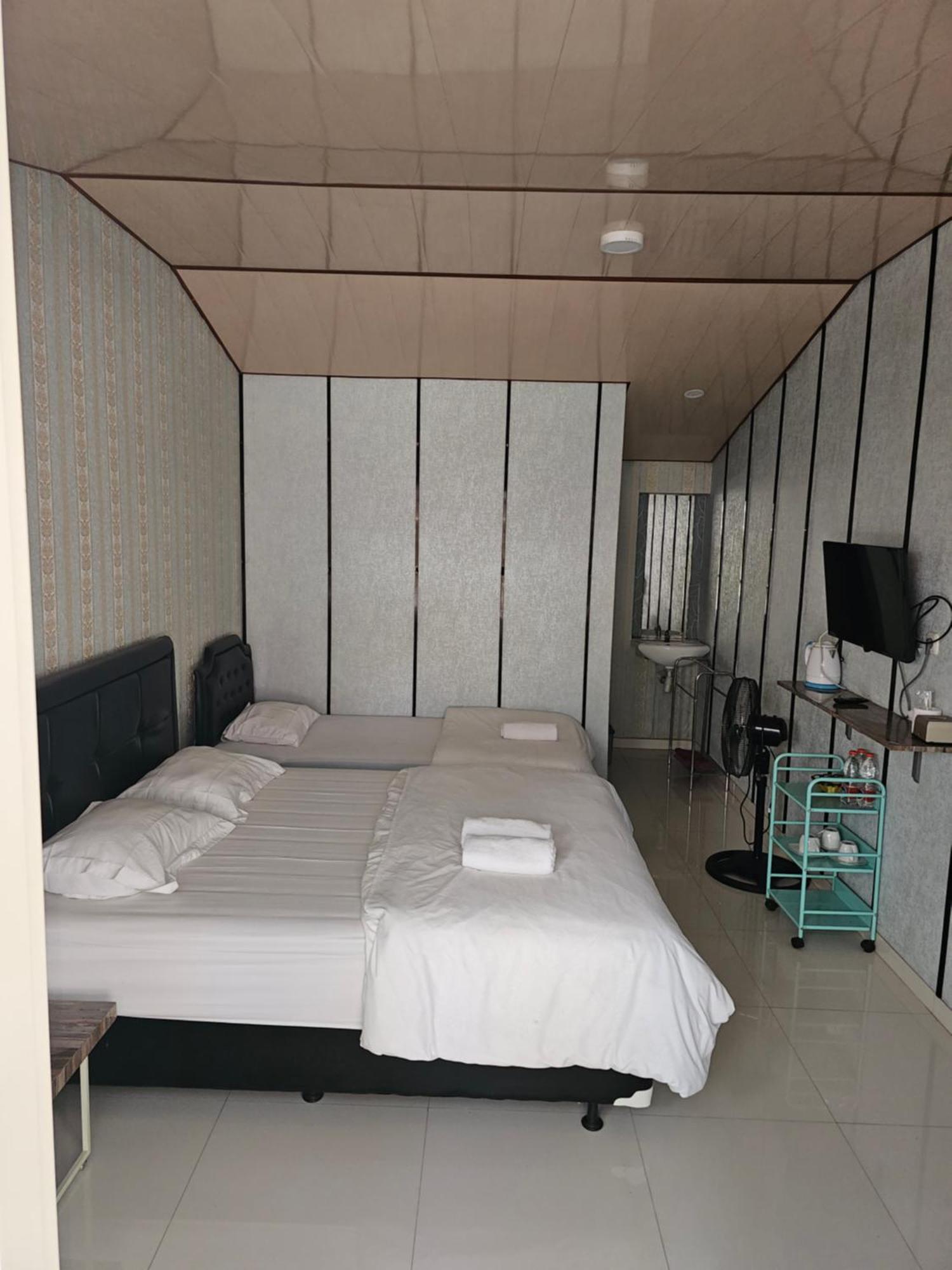 Отель Bromo Camp House Экстерьер фото