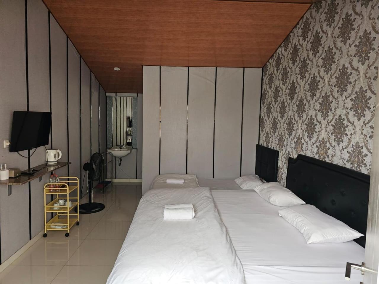 Отель Bromo Camp House Экстерьер фото