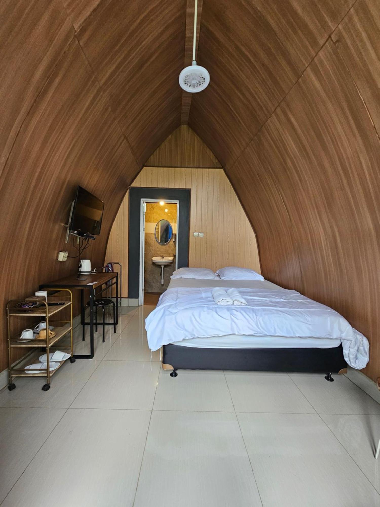 Отель Bromo Camp House Экстерьер фото