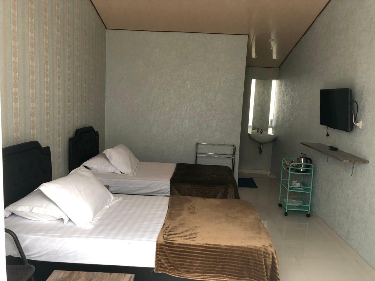 Отель Bromo Camp House Экстерьер фото